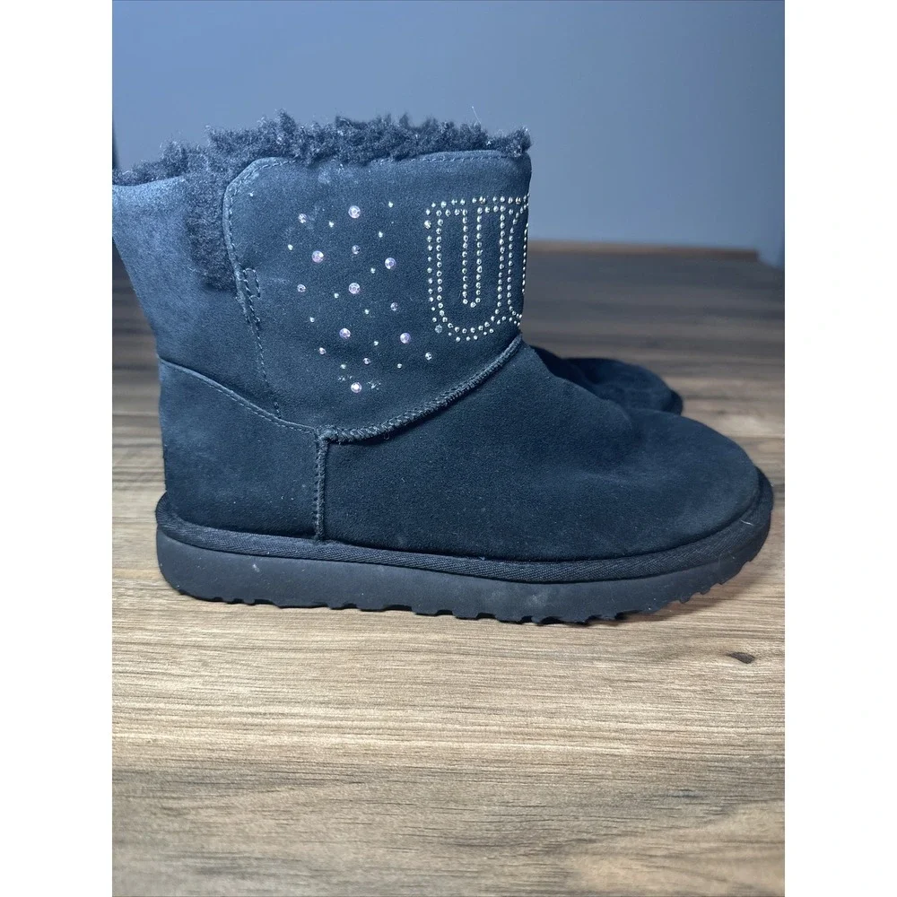 Women's UGG Boots Size 8 Black Gems‎ Pull On